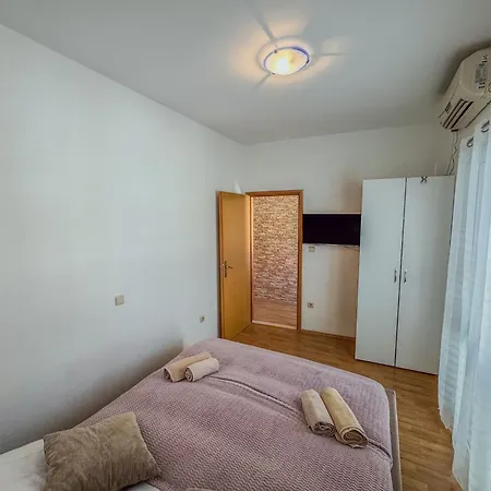 Marin Tomas Apartment *