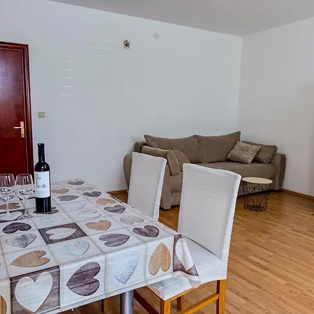 Apartment Marin Tomas *