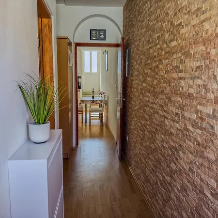 アパート Marin Tomas