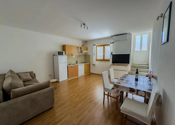 Marin Tomas Apartman